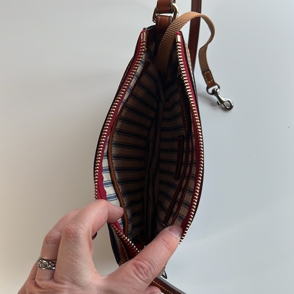 DOONEY & BOURKE Navy Crossbody Tan Leather Trim Adjustable Strap - Picture 8 of 15